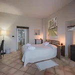 Villa Guesthost - Dimora La Guardia - Monferrato Dream Monastero Bormida