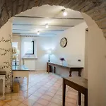 Guesthost - Dimora La Guardia - Monferrato Dream