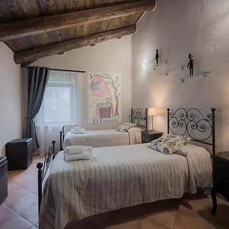 Villa Guesthost - Dimora La Guardia - Monferrato Dream *