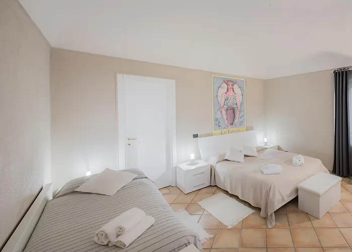 Villa Guesthost - Dimora La Guardia - Monferrato Dream Monastero Bormida