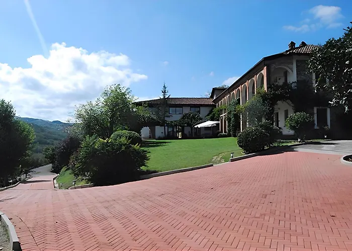 Guesthost - Dimora La Guardia - Monferrato Dream Villa Monastero Bormida